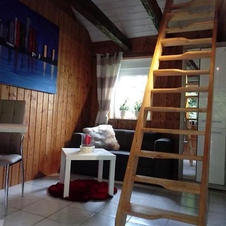 25Qm Grosses Ferienhaeuschen " Der Hengstall" Auf Unserem Reiterhof Birkenbeul Luaran gambar